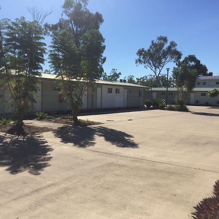 Swag Motel Middlemount Bagian luar foto