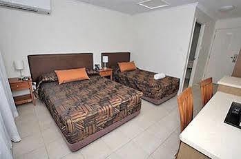 Swag Motel Middlemount Bagian luar foto